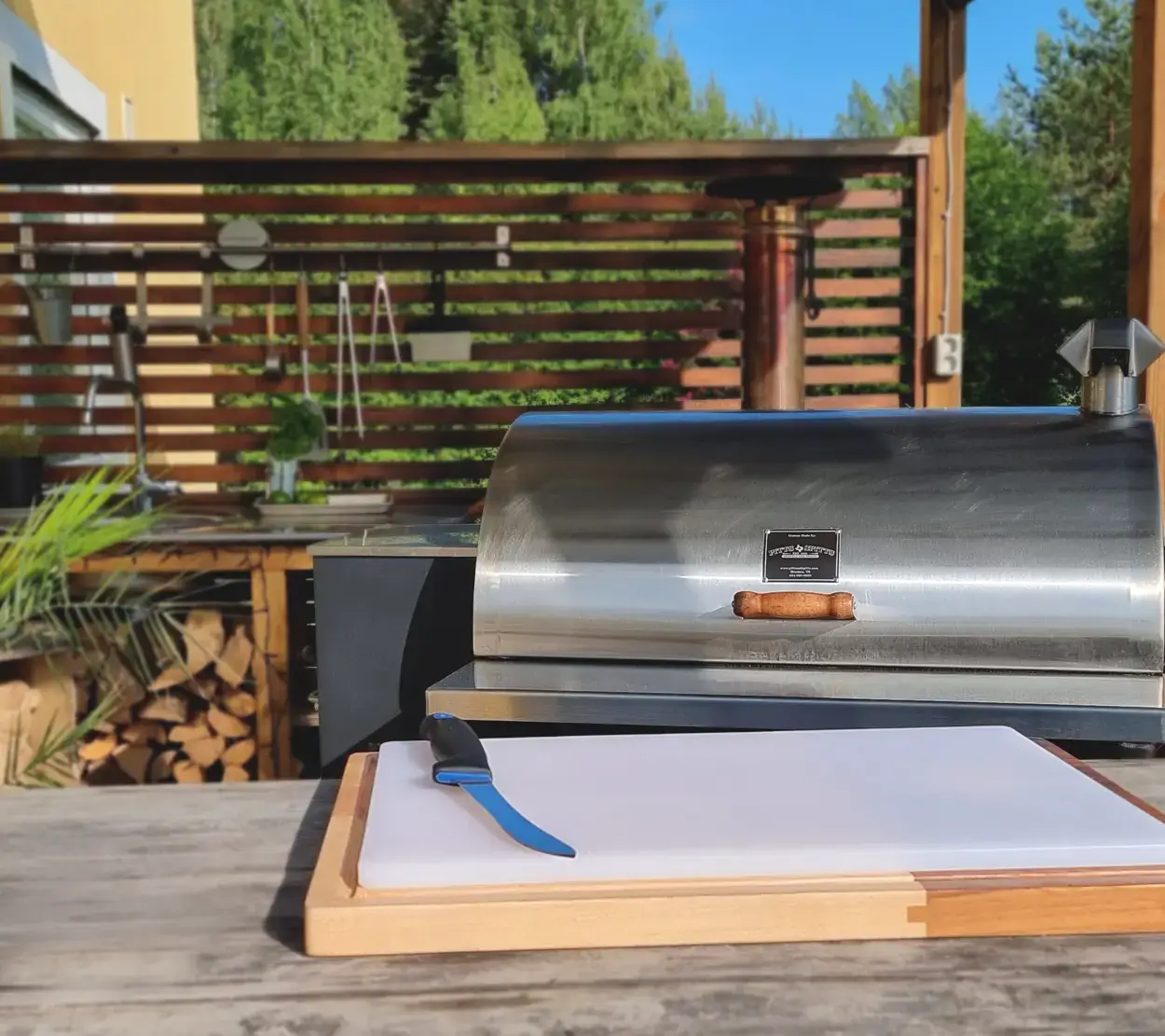 Pitts & Spitts pelletsmoker i användning hos Born BBQ